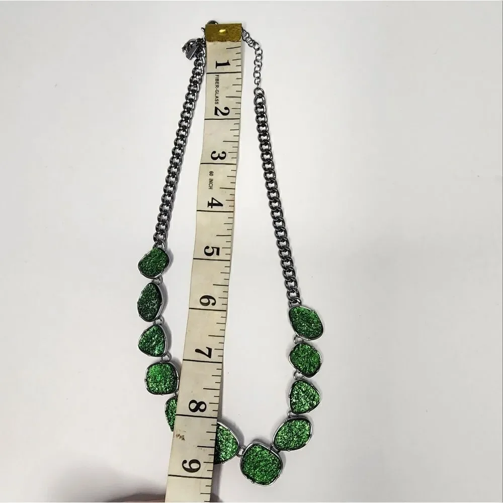 NEW Simply Vera Wang Green Crystal Frontal Collar Necklace Silver Pewter Links